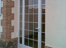 Puertas en aluminio y vidrio